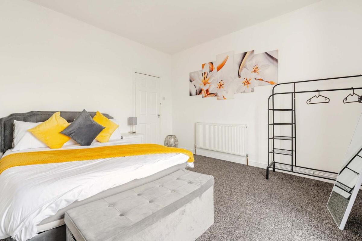2 Min Walk Etihad Stadium & Coop Arena - 3Br, Free Parking Манчестер Екстер'єр фото